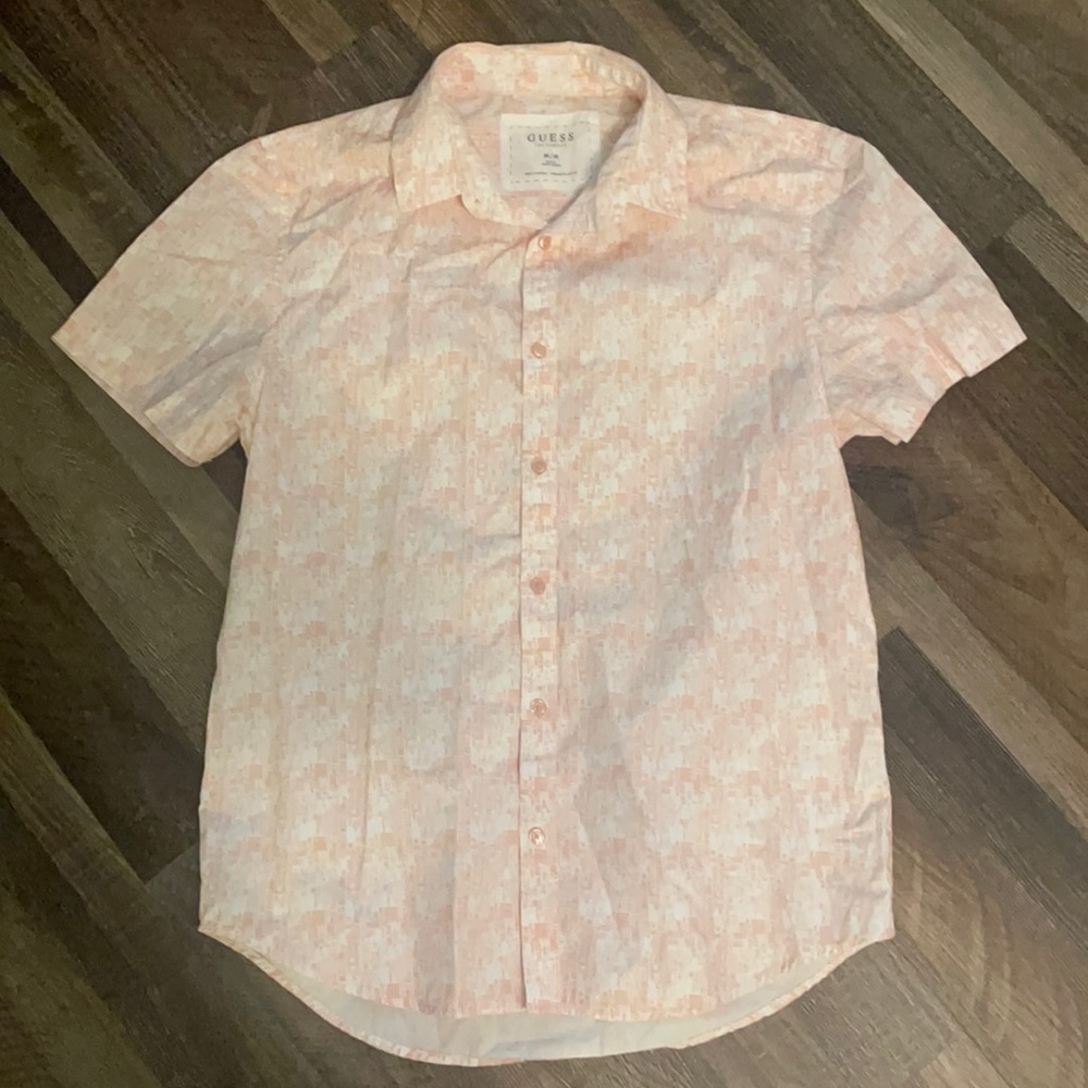 Guess button up